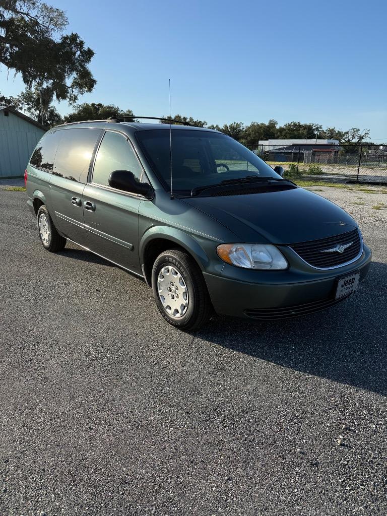 2004 Chrysler Town & Country
