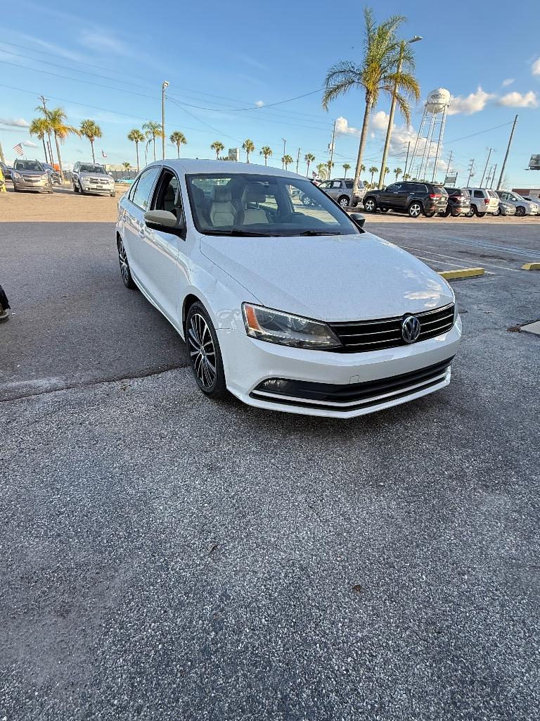 2015 Volkswagen Jetta Sport's photo