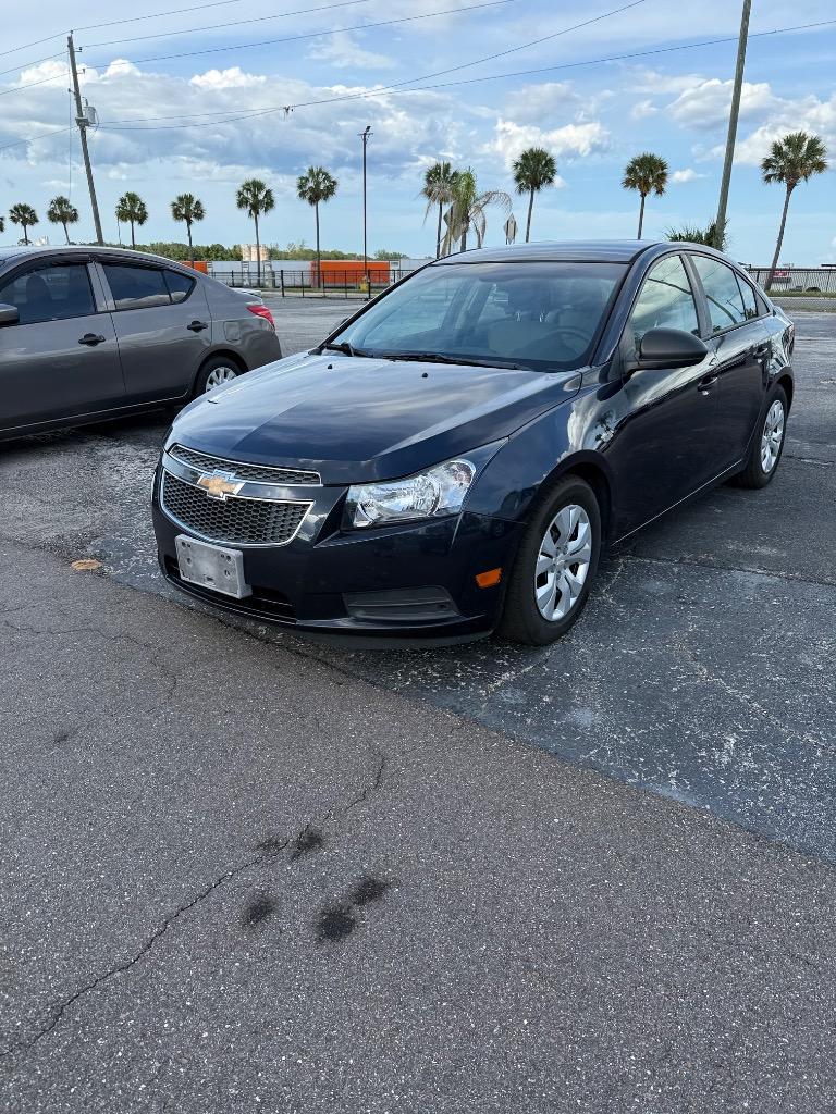 2014 Chevrolet Cruze LS Auto's photo