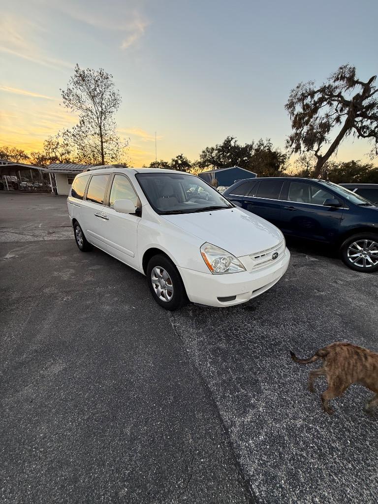 2009 Kia Sedona LX